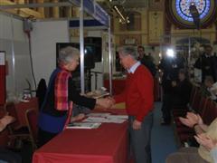Howard Overton receives his exhibition entry 1st prize award